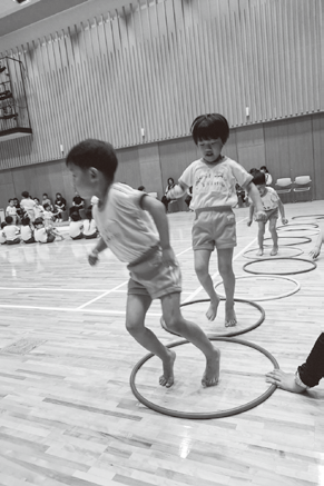 体育教室に参加する子どもたち